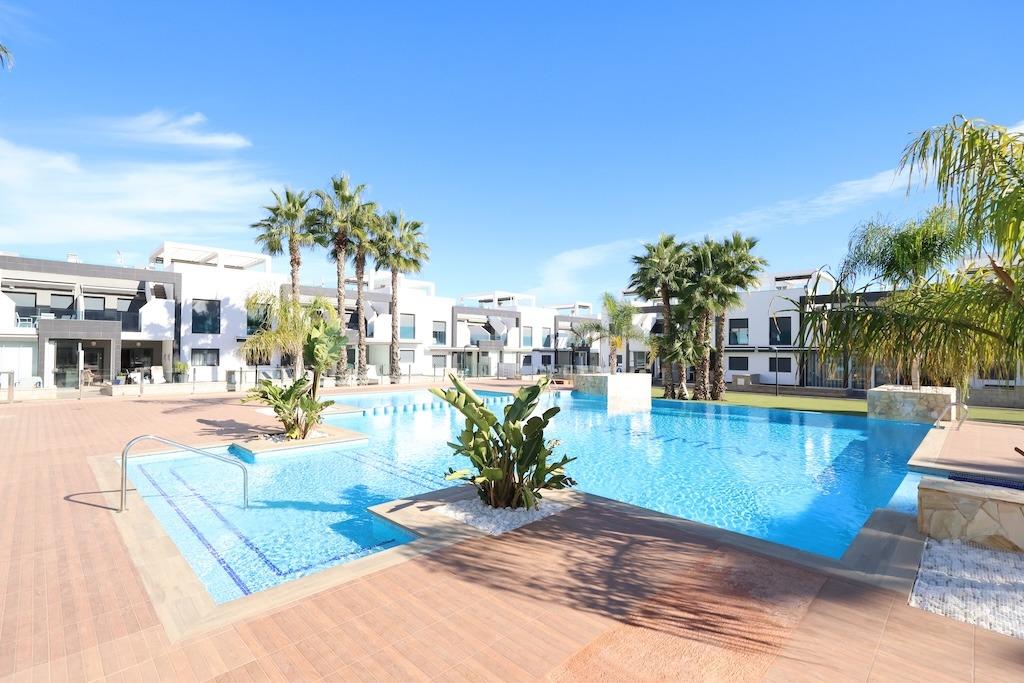 Apartment in La Zenia, Alicante, Spain 2 bedrooms, 77 sq.m. No. 165795