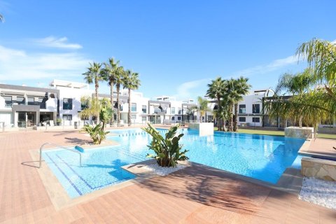 Appartamento a La Zenia, Alicante, Spagna 2 camere da letto, 77 mq. N° 165795