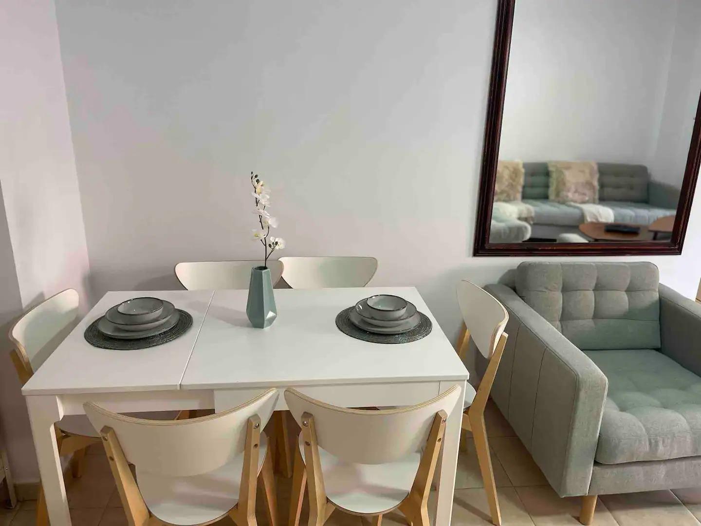 Apartment in Torrevieja, Alicante, Spain 2 bedrooms,  No. 165793