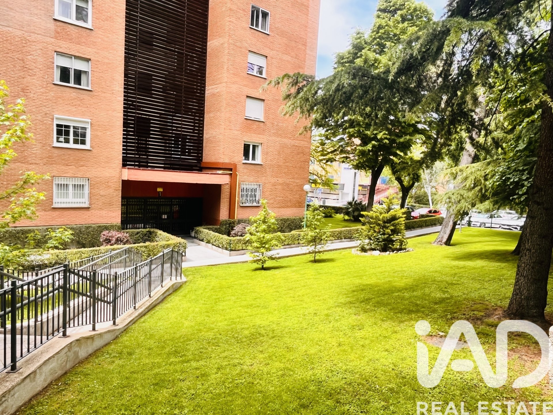 Apartment in Madrid, Spain 2 bedrooms, 86 sq.m. No. 172593
