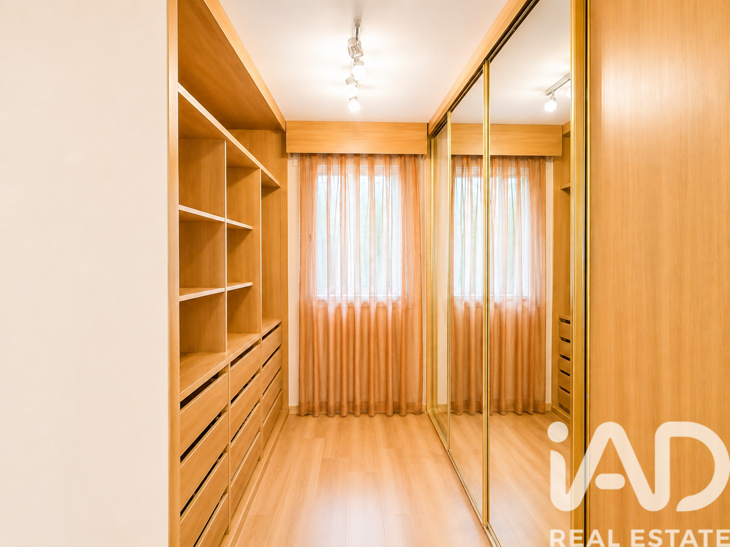 Apartment in Madrid, Spain 2 bedrooms, 86 sq.m. No. 172593