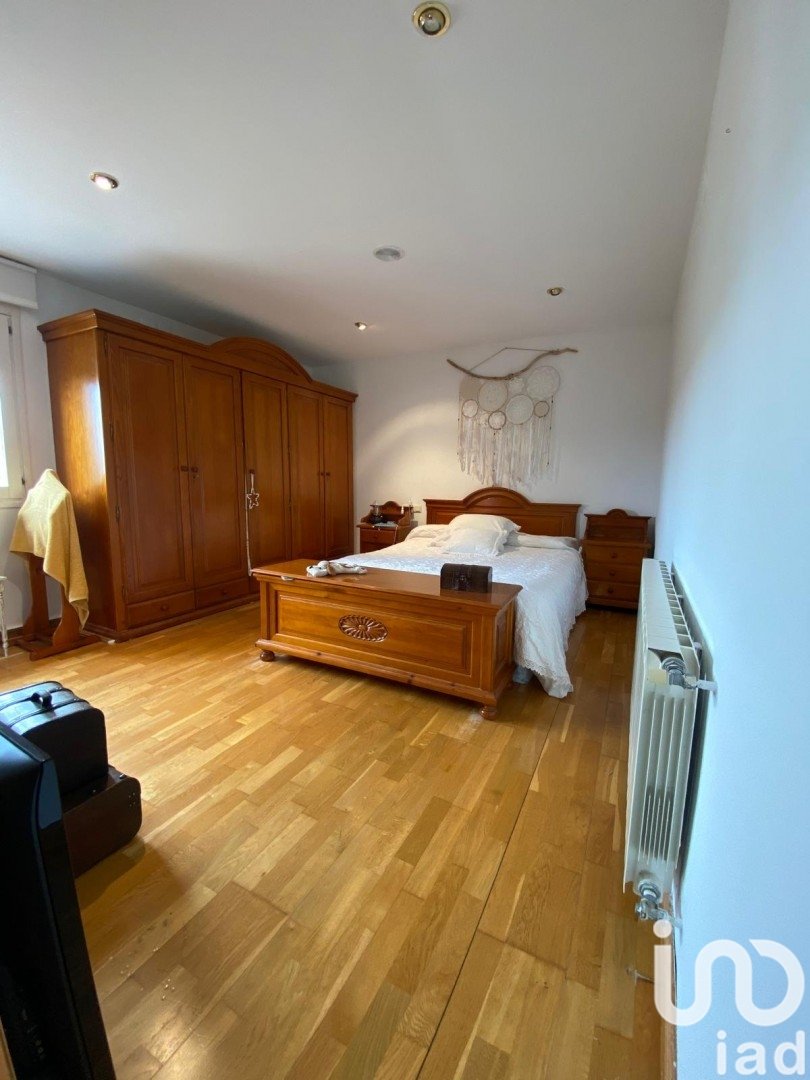 Māja Lleida, Spānijā 5 istabas, 295 m2 Nr. 153953