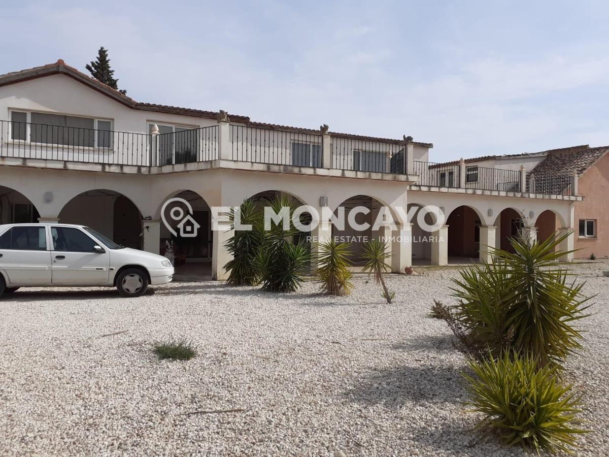 Villa a Alicante, Spagna 13 camere da letto, 799 mq. N° 149143