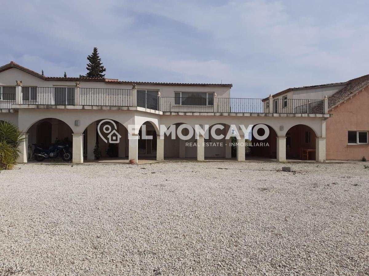 Villa a Alicante, Spagna 13 camere da letto, 799 mq. N° 149143