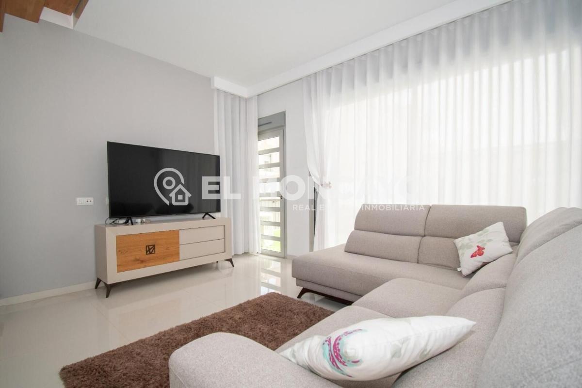 Villa en Alicante, España 3 dormitorios, 120 m2 No. 149144