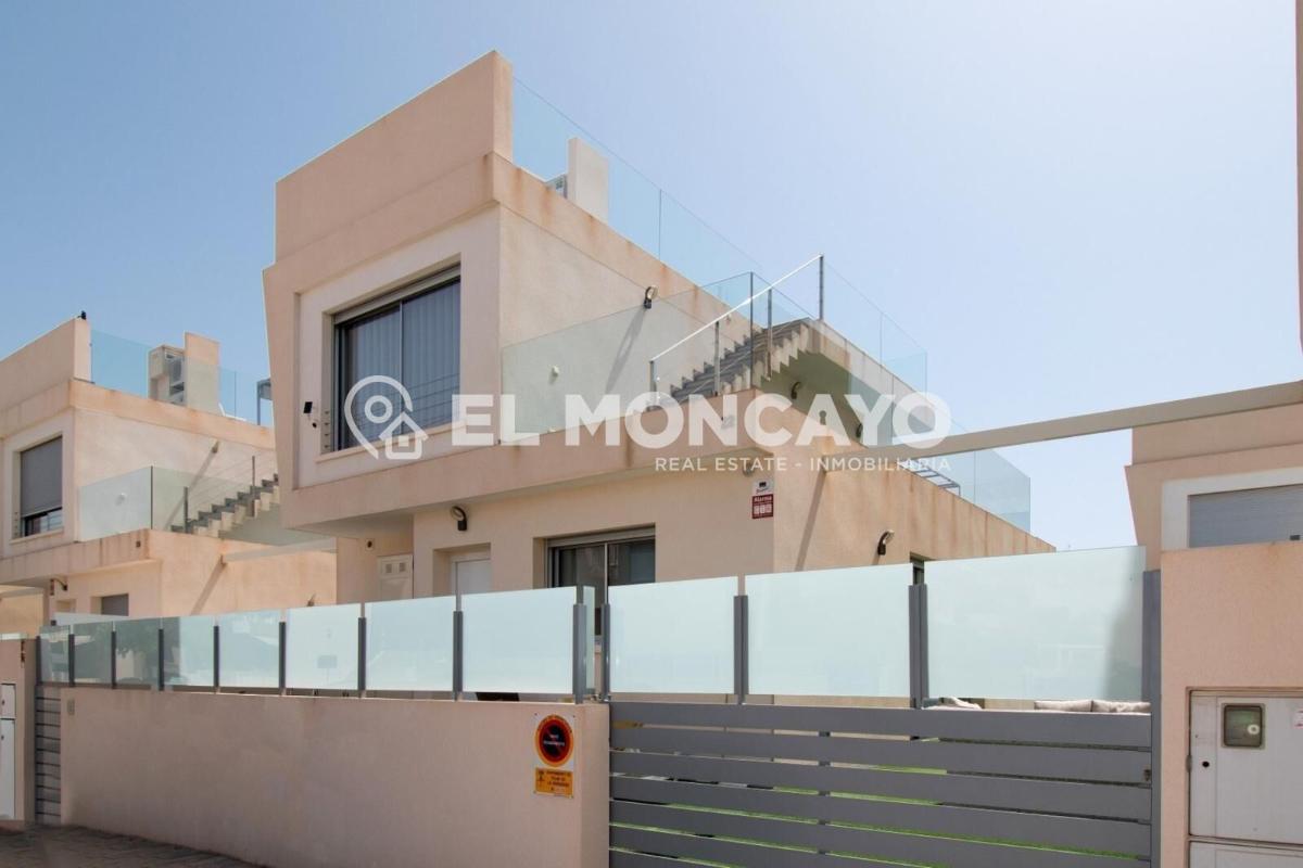 Villa en Alicante, España 3 dormitorios, 120 m2 No. 149144