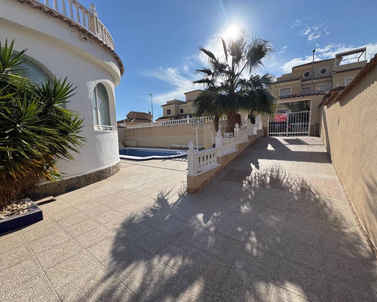 Villa à Ciudad Quesada, Alicante, Espagne 4 chambres, 160 m2 No. 149145