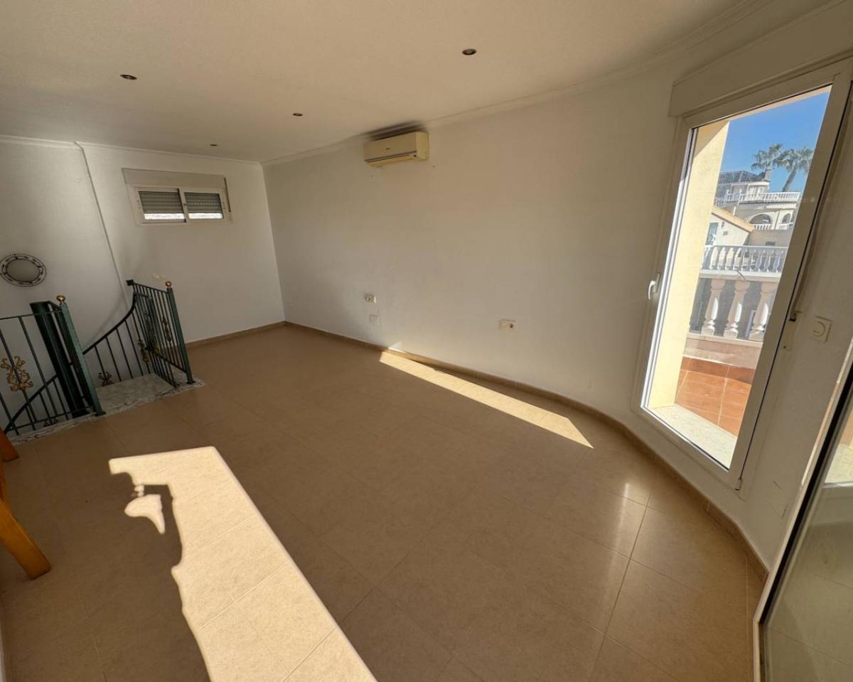 Villa à Ciudad Quesada, Alicante, Espagne 4 chambres, 160 m2 No. 149145