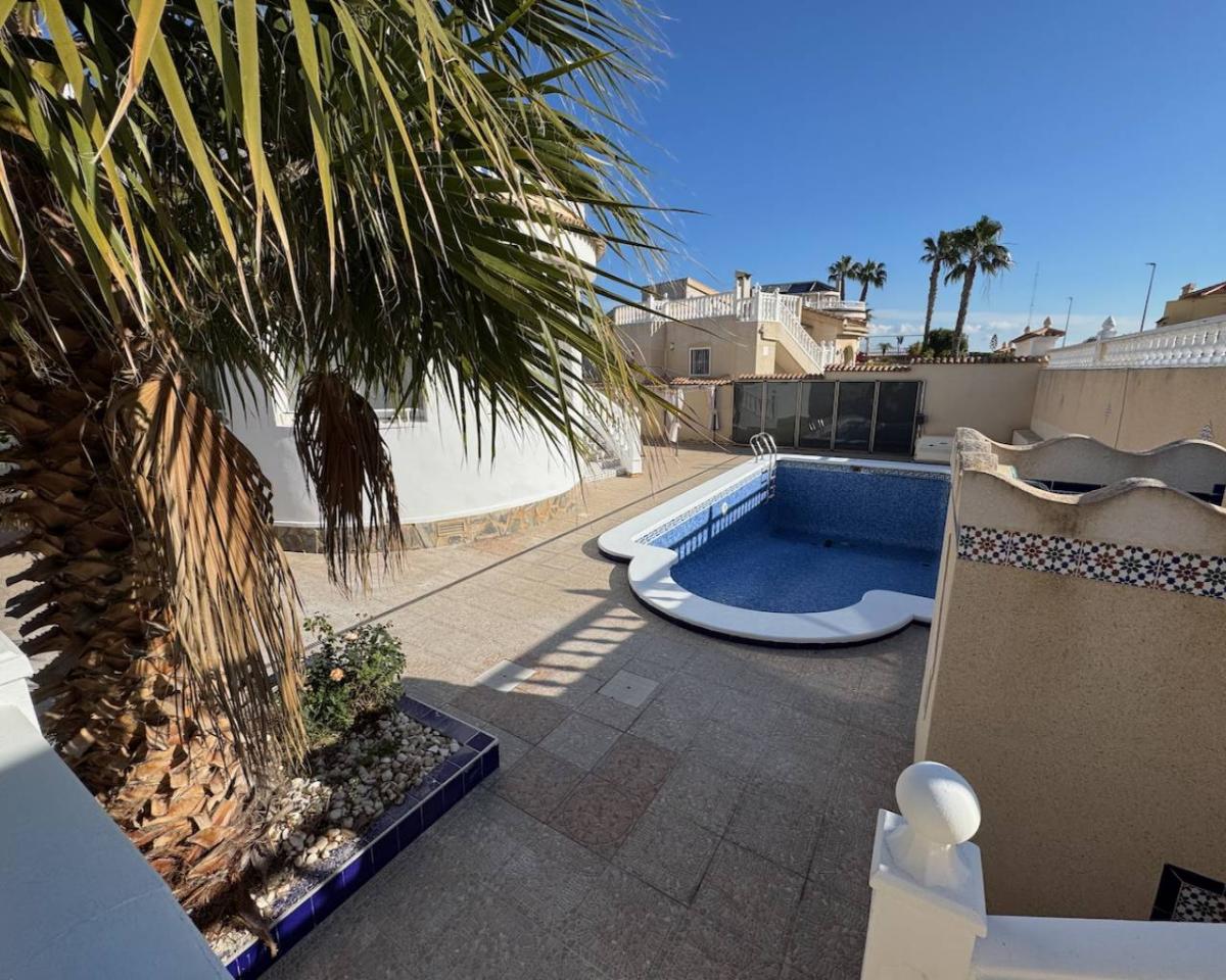 Villa à Ciudad Quesada, Alicante, Espagne 4 chambres, 160 m2 No. 149145