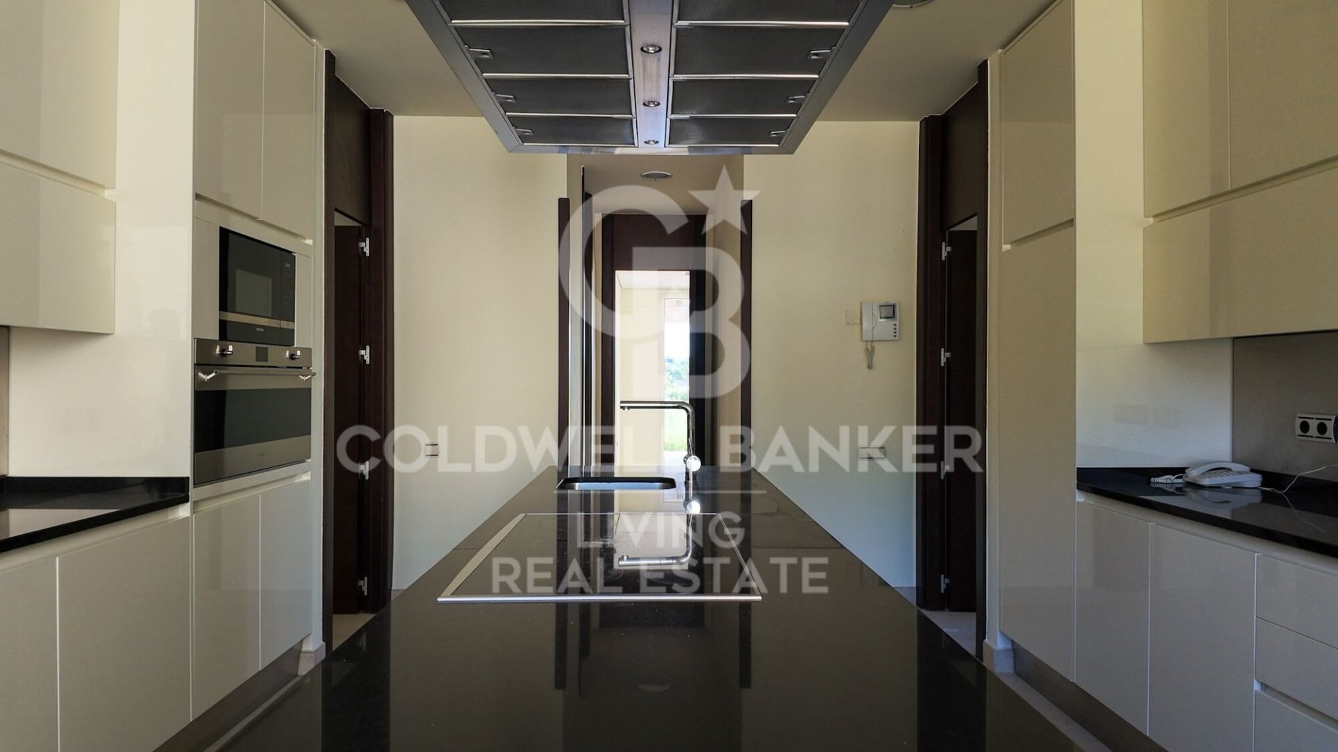 Talo Pozuelo de Alarcon, Madrid, Espanja 7 makuuhuonetta, 800 m2 No. 179008