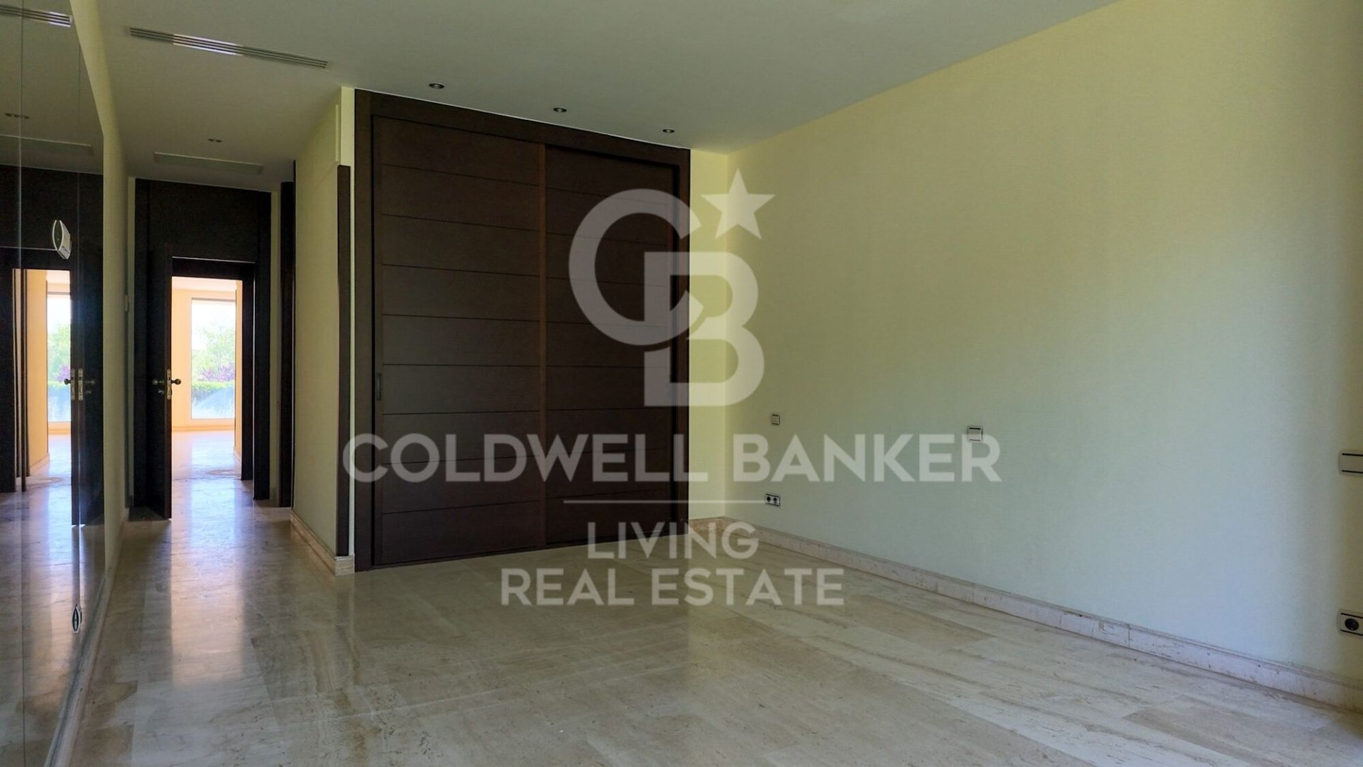 Talo Pozuelo de Alarcon, Madrid, Espanja 7 makuuhuonetta, 800 m2 No. 179008