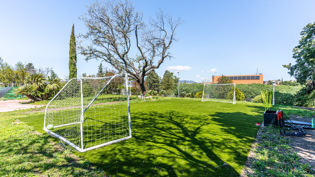 Villa en Las Rozas de Madrid, Madrid, España 5 dormitorios, 679 m2 No. 147710