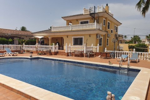 Villa in Los Balcones, Alicante, Spain 6 bedrooms, 300 sq.m. No. 113865