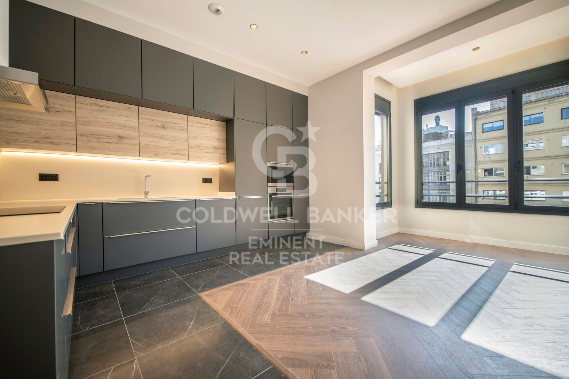 Appartamento a Barcelona, Spagna 4 camere da letto, 150 mq. N° 157240