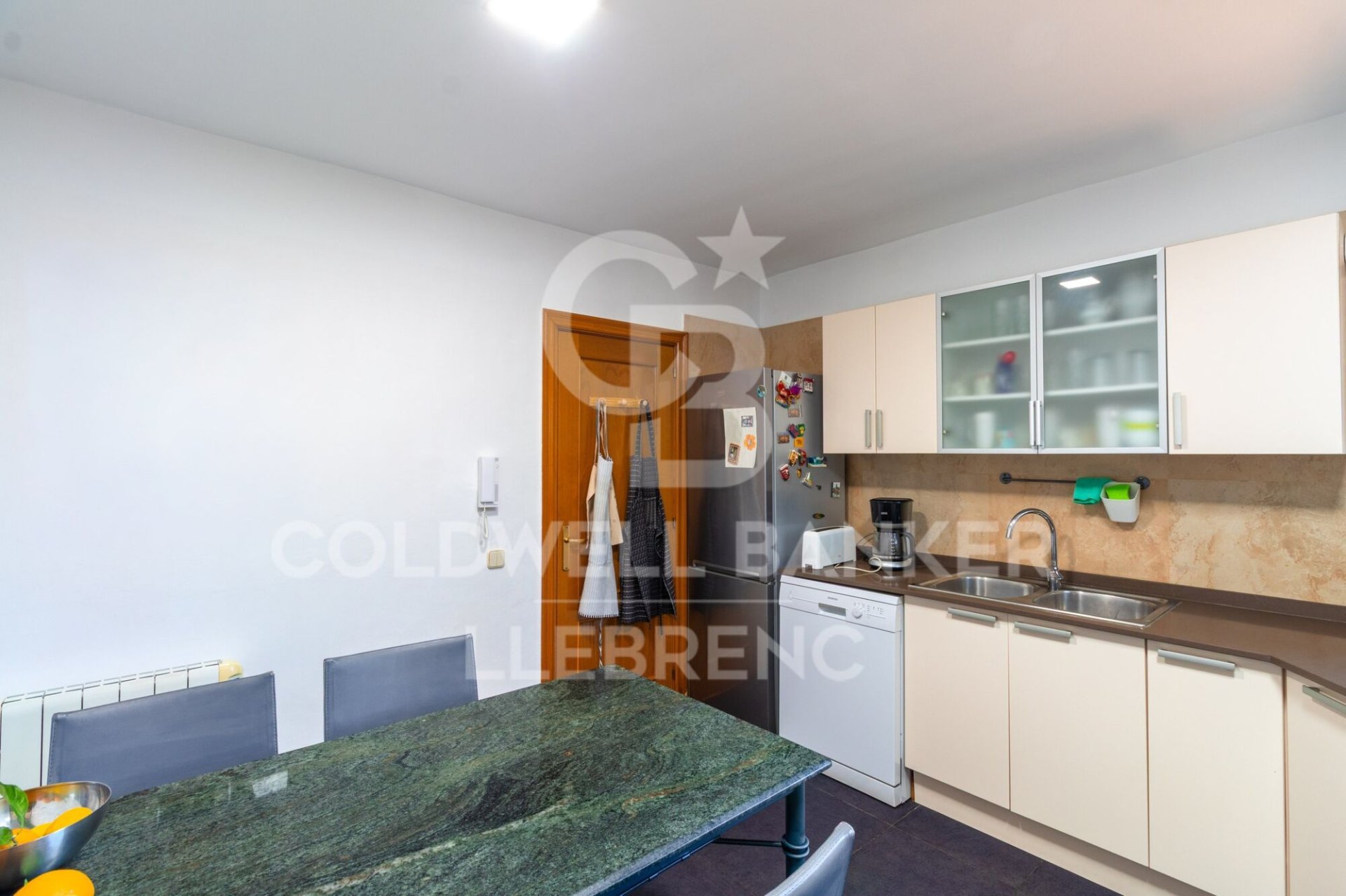 Māja Sant Cugat Del Valles, Barcelona, Spānijā 5 istabas, 290 m2 Nr. 157238