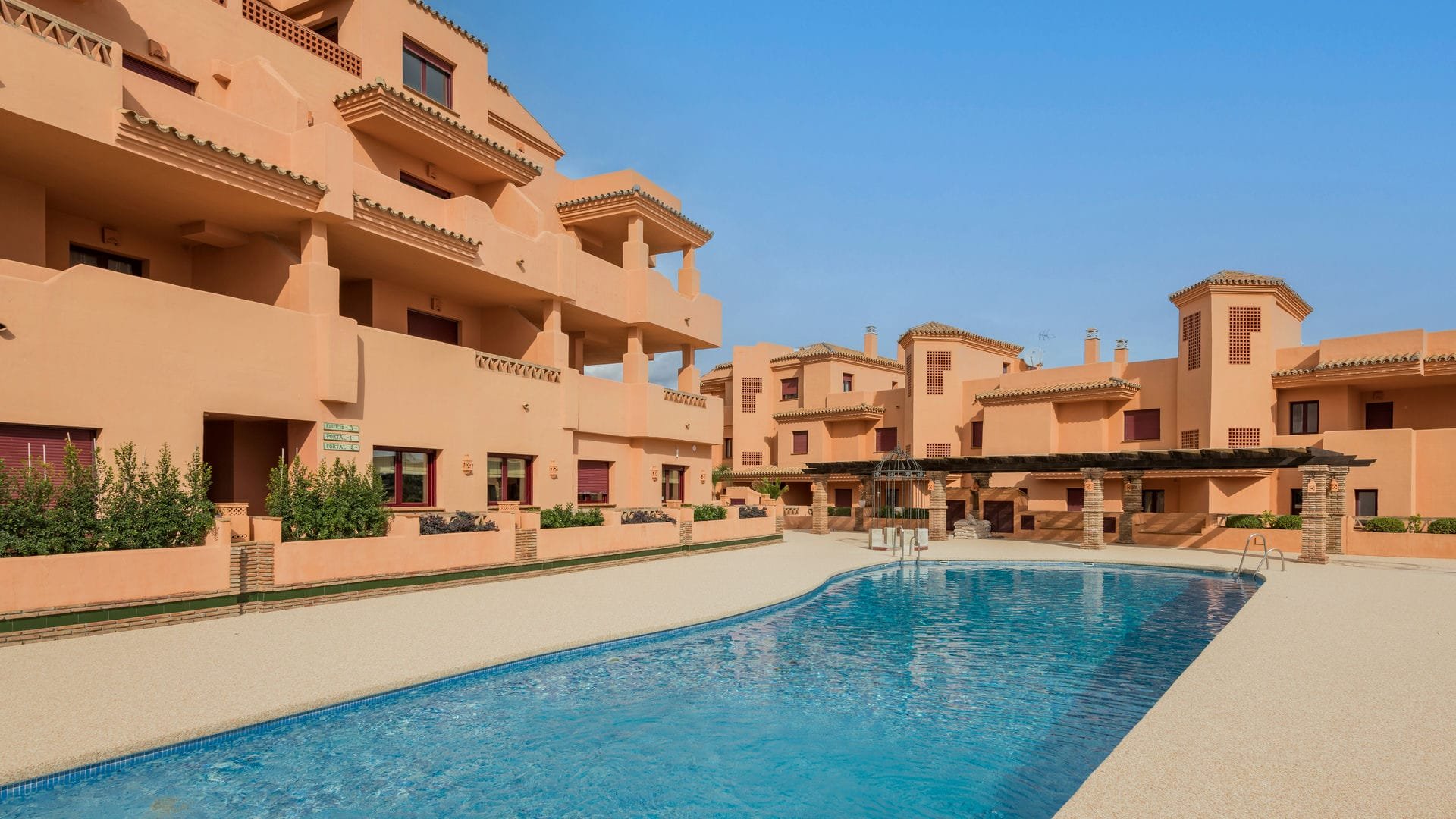 Lägenhet i Benahavis, Malaga, Spanien 3 sovrum, 131 kvm. Nr. 137052