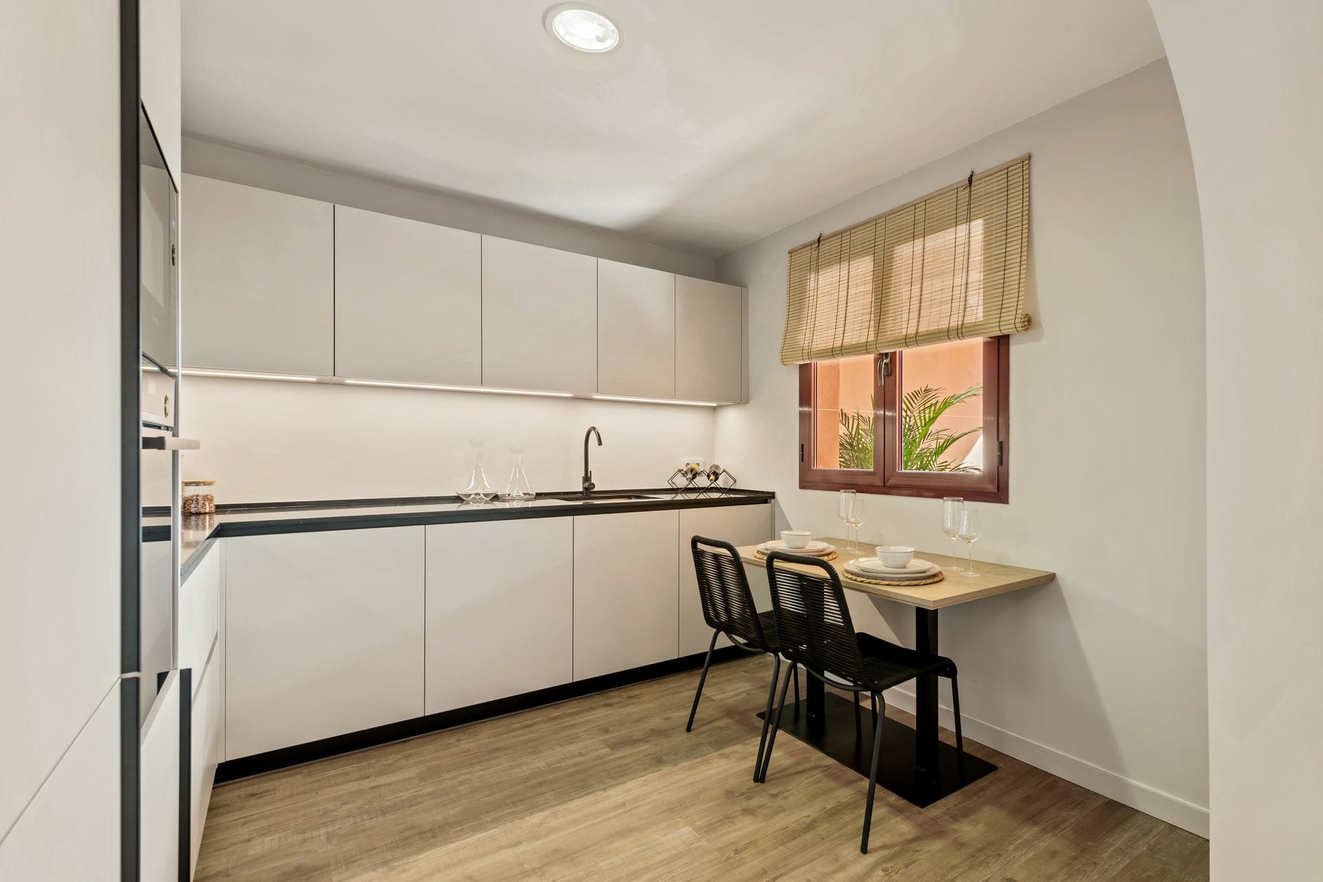 Wohnung in Benahavis, Malaga, Spanien 2 Schlafzimmer, 80 m2 Nr. 137050
