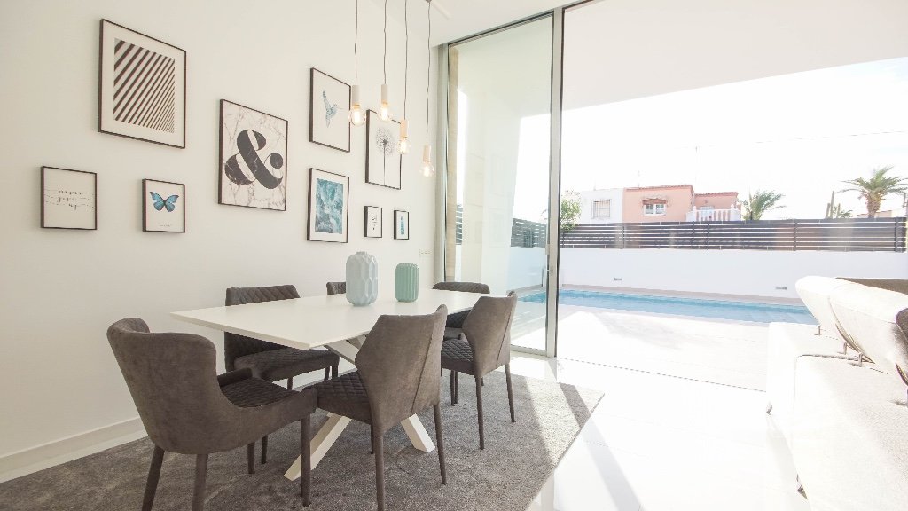 Villa en Torrevieja, Alicante, España 3 dormitorios, 117 m2 No. 144717
