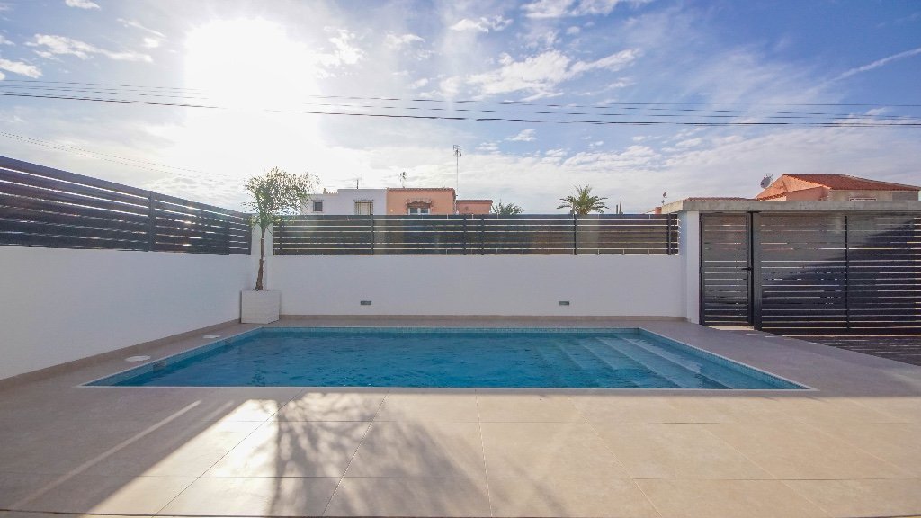Villa en Torrevieja, Alicante, España 3 dormitorios, 117 m2 No. 144717