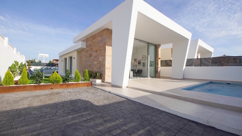 Villa en Torrevieja, Alicante, España 3 dormitorios, 117 m2 No. 144717
