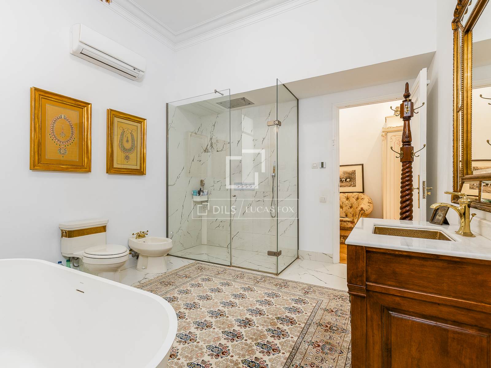 Appartamento a Barcelona, Spagna 5 camere da letto, 302 mq. N° 168930