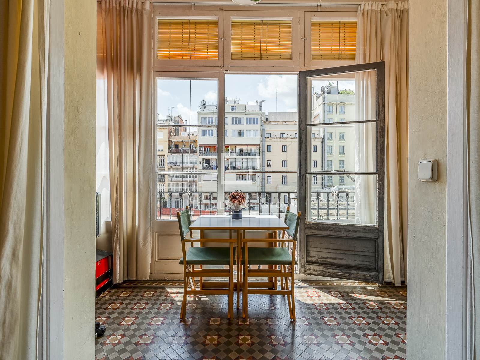 Apartamento en Barcelona, España 3 dormitorios, 156 m2 No. 168934