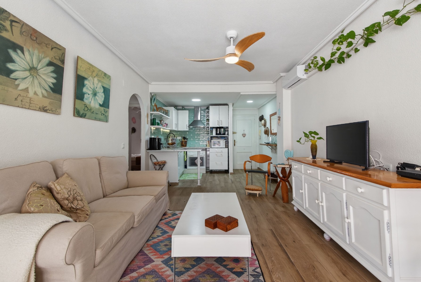 Dzīvoklis Torrevieja, Alicante, Spānijā 2 istabas, 64 m2 Nr. 160877