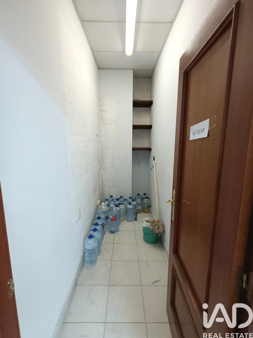 Commercial property à Leon, Espagne 3 chambres, 215 m2 No. 172457