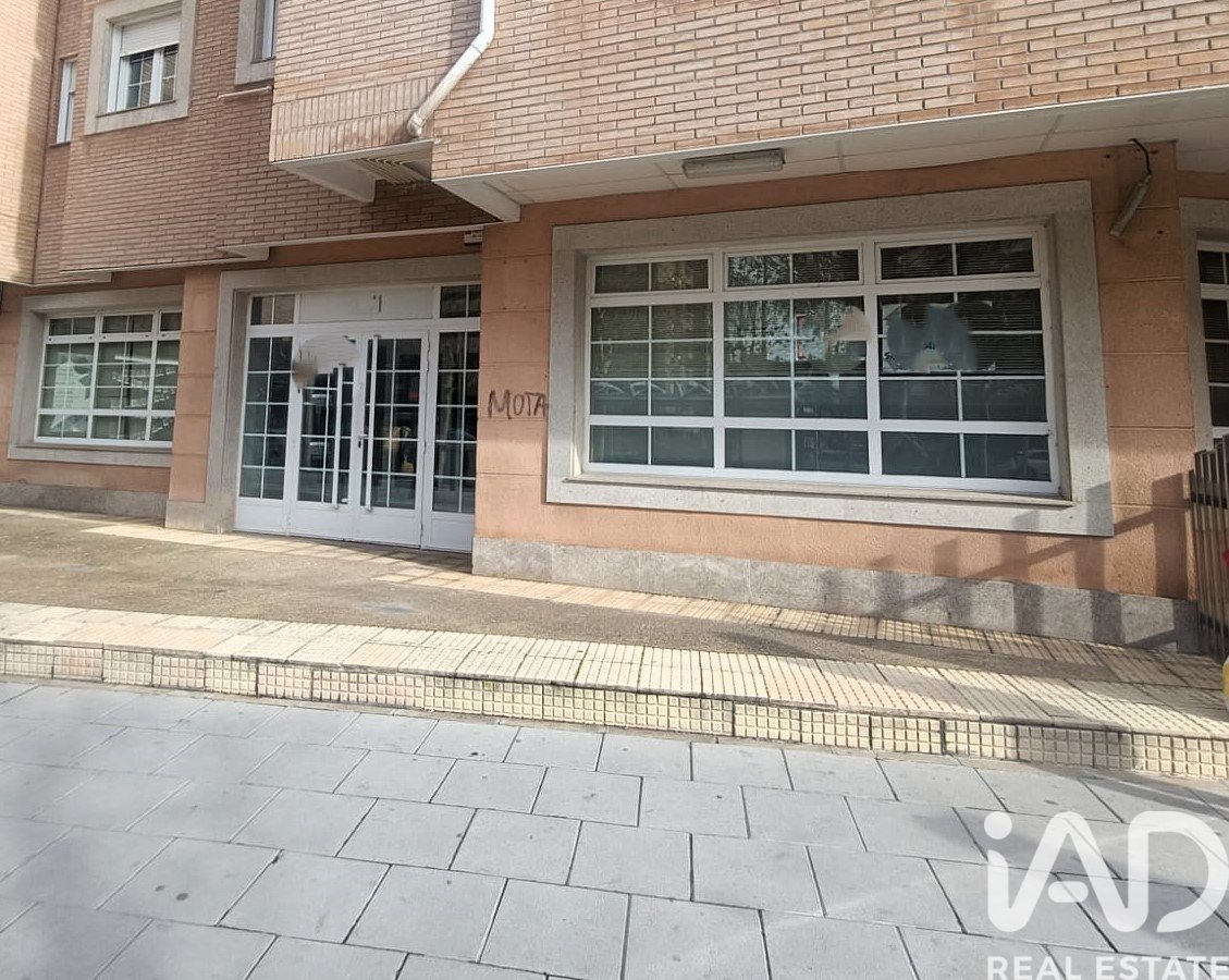 Commercial property à Leon, Espagne 3 chambres, 215 m2 No. 172457