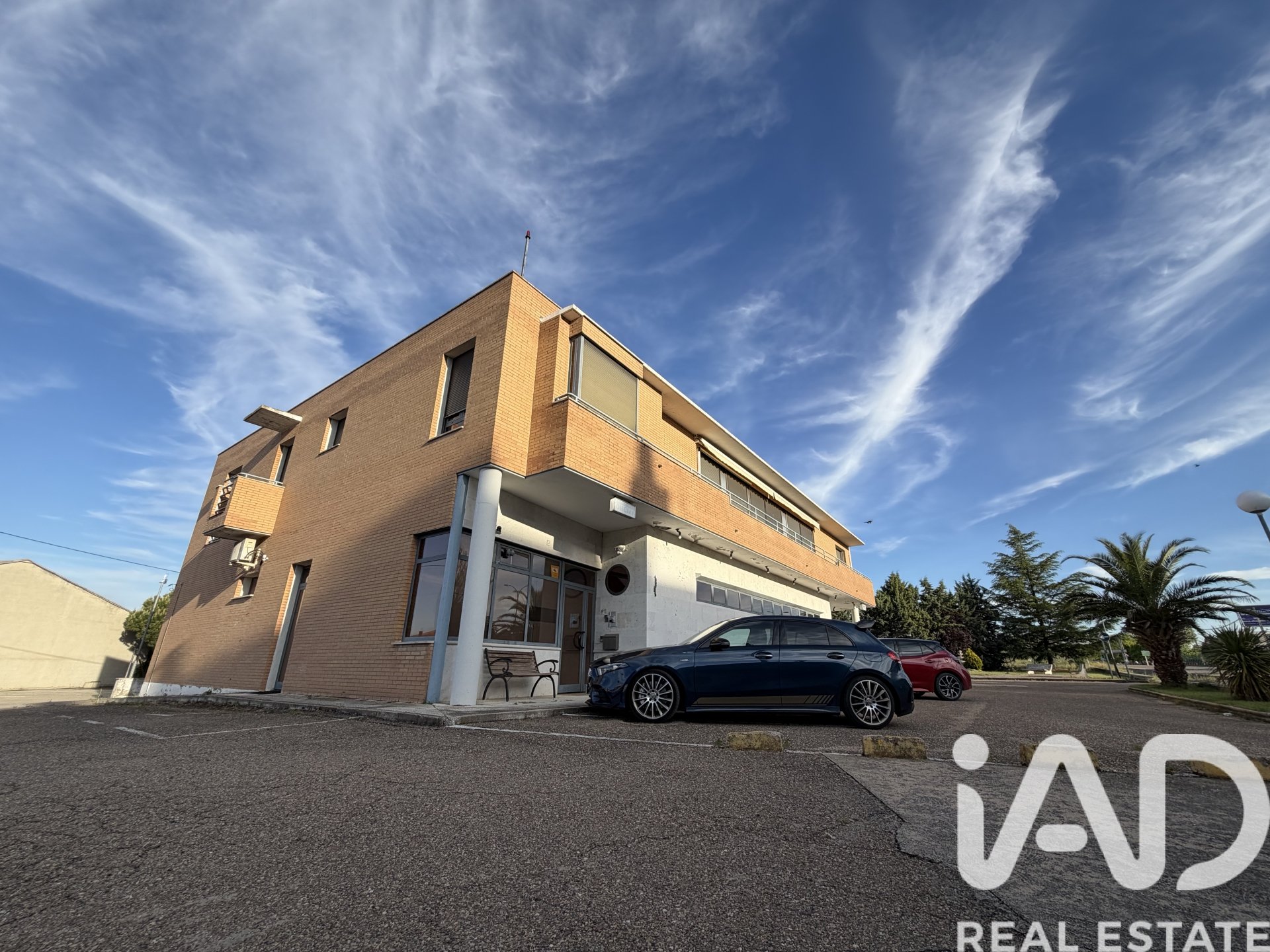 Commercial property in Medina del Campo, Valladolid, Spain 1037 sq.m. No. 172168