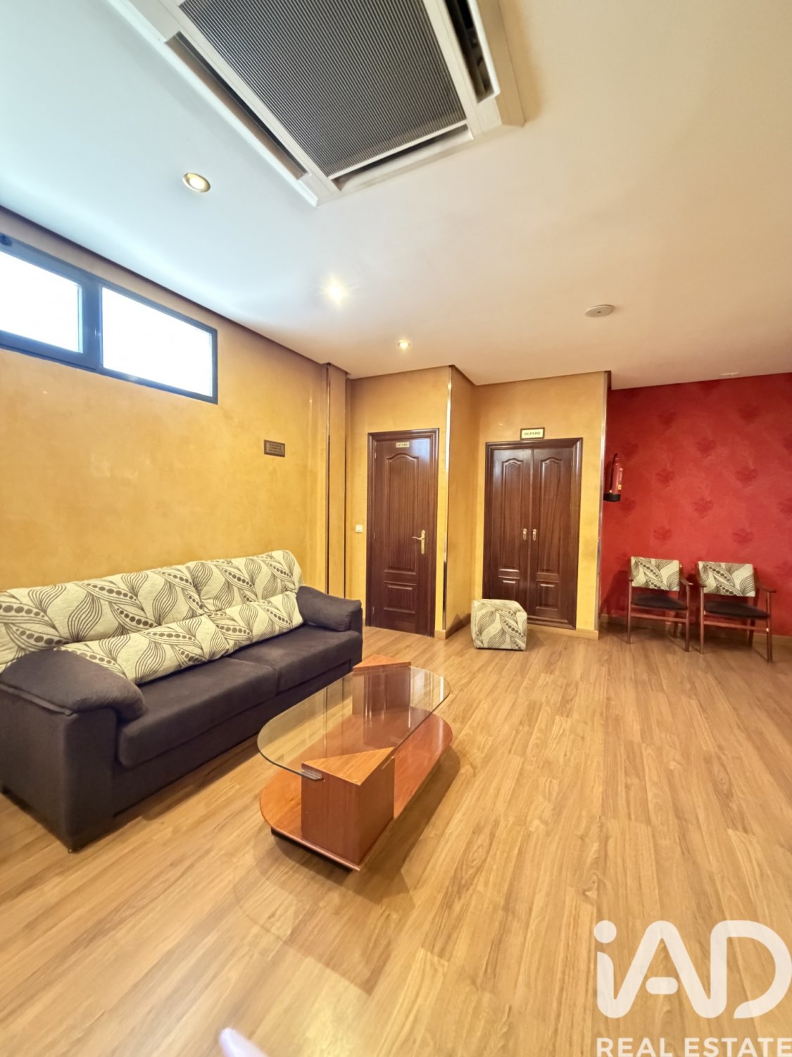 Commercial property in Medina del Campo, Valladolid, Spain 1037 sq.m. No. 172168