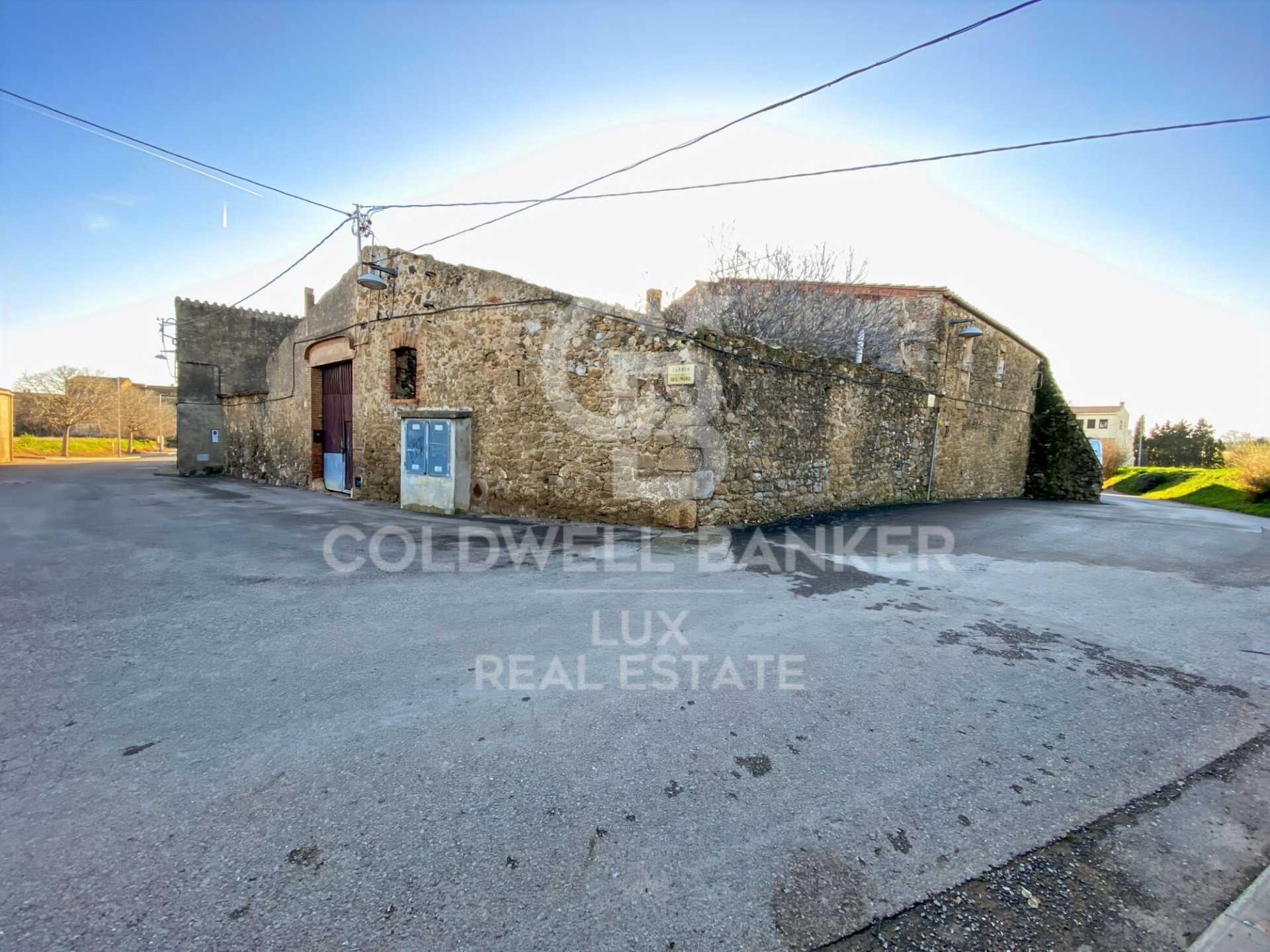 Dom w Girona, Hiszpania 6 sypialni, 900 mkw. nr 159721