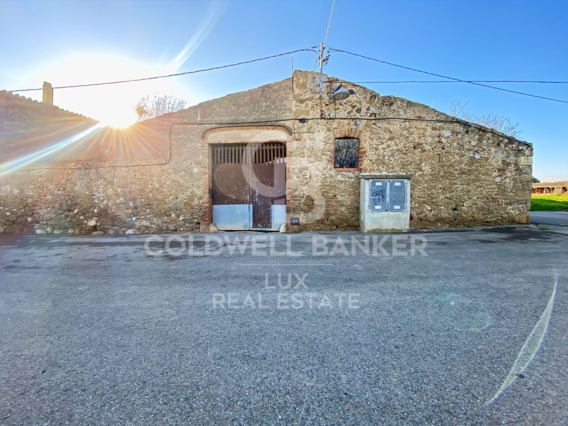 Dom w Girona, Hiszpania 6 sypialni, 900 mkw. nr 159721