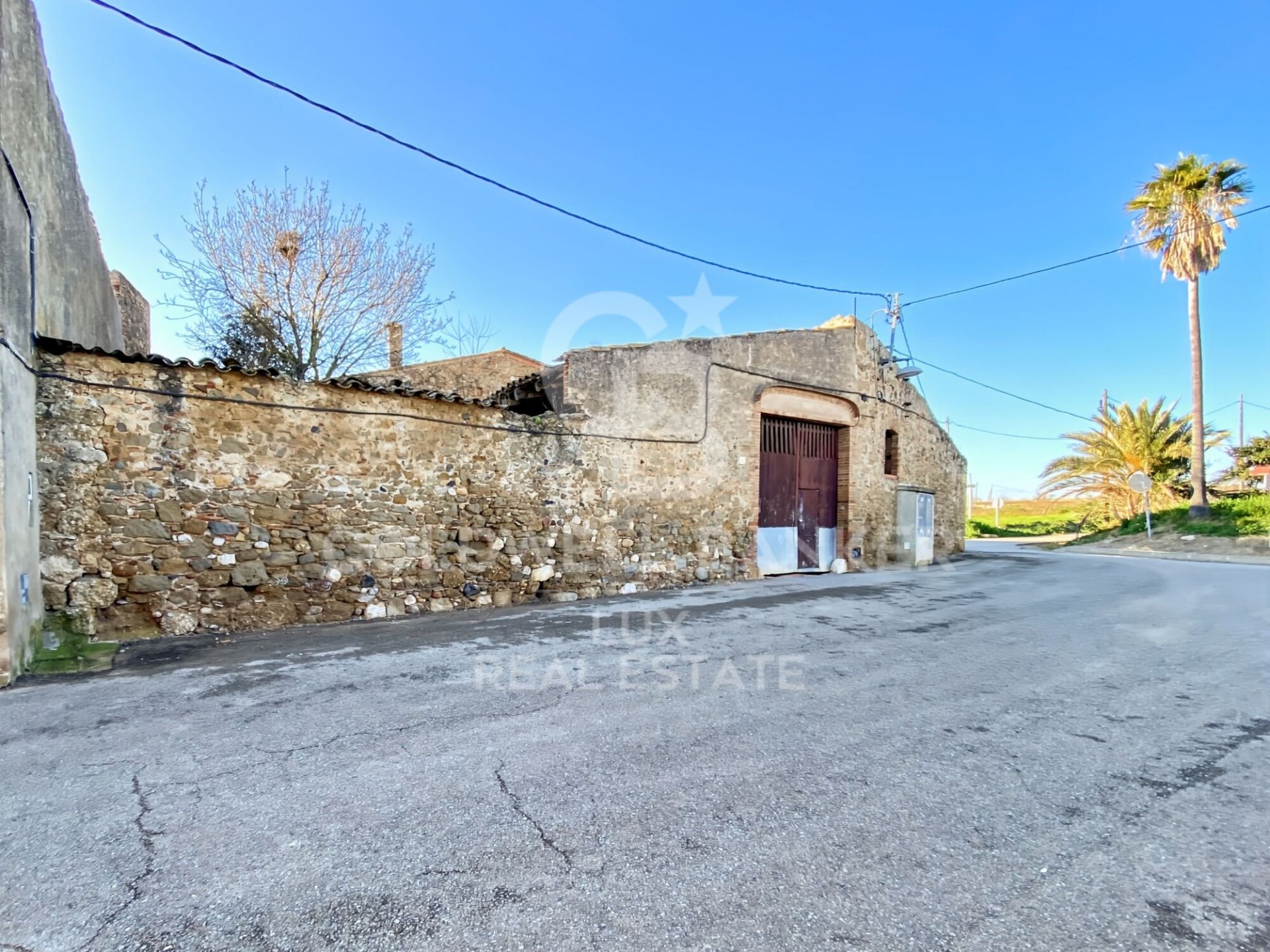 Dom w Girona, Hiszpania 6 sypialni, 900 mkw. nr 159721