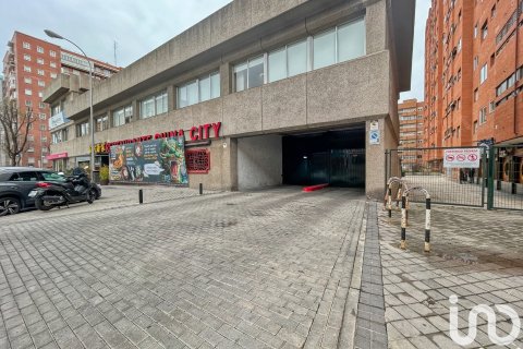Parking in Madrid, Spanien 13 m2 Nr. 185945