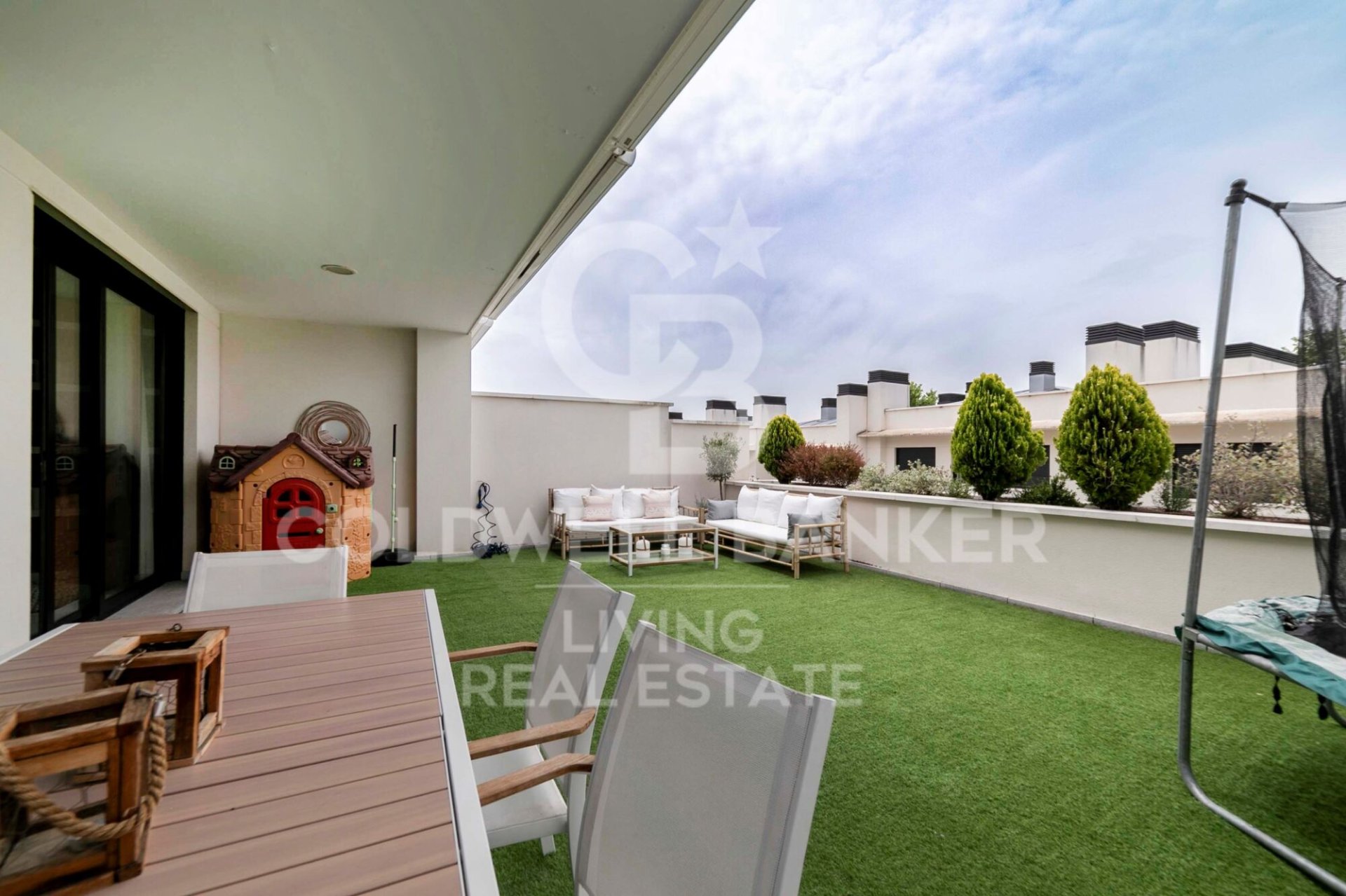 Kolmio Boadilla del Monte, Madrid, Espanja 6 makuuhuonetta, 328 m2 No. 157684