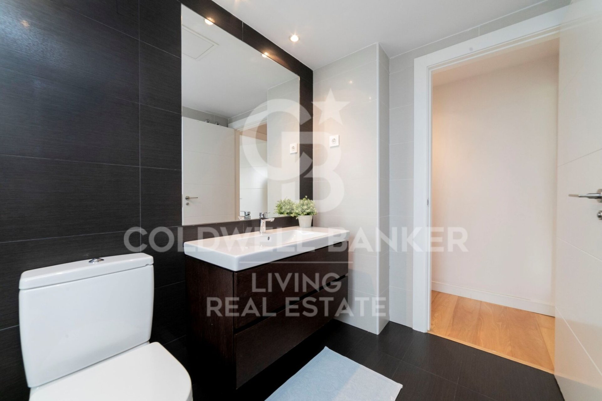 Kolmio Boadilla del Monte, Madrid, Espanja 6 makuuhuonetta, 328 m2 No. 157684