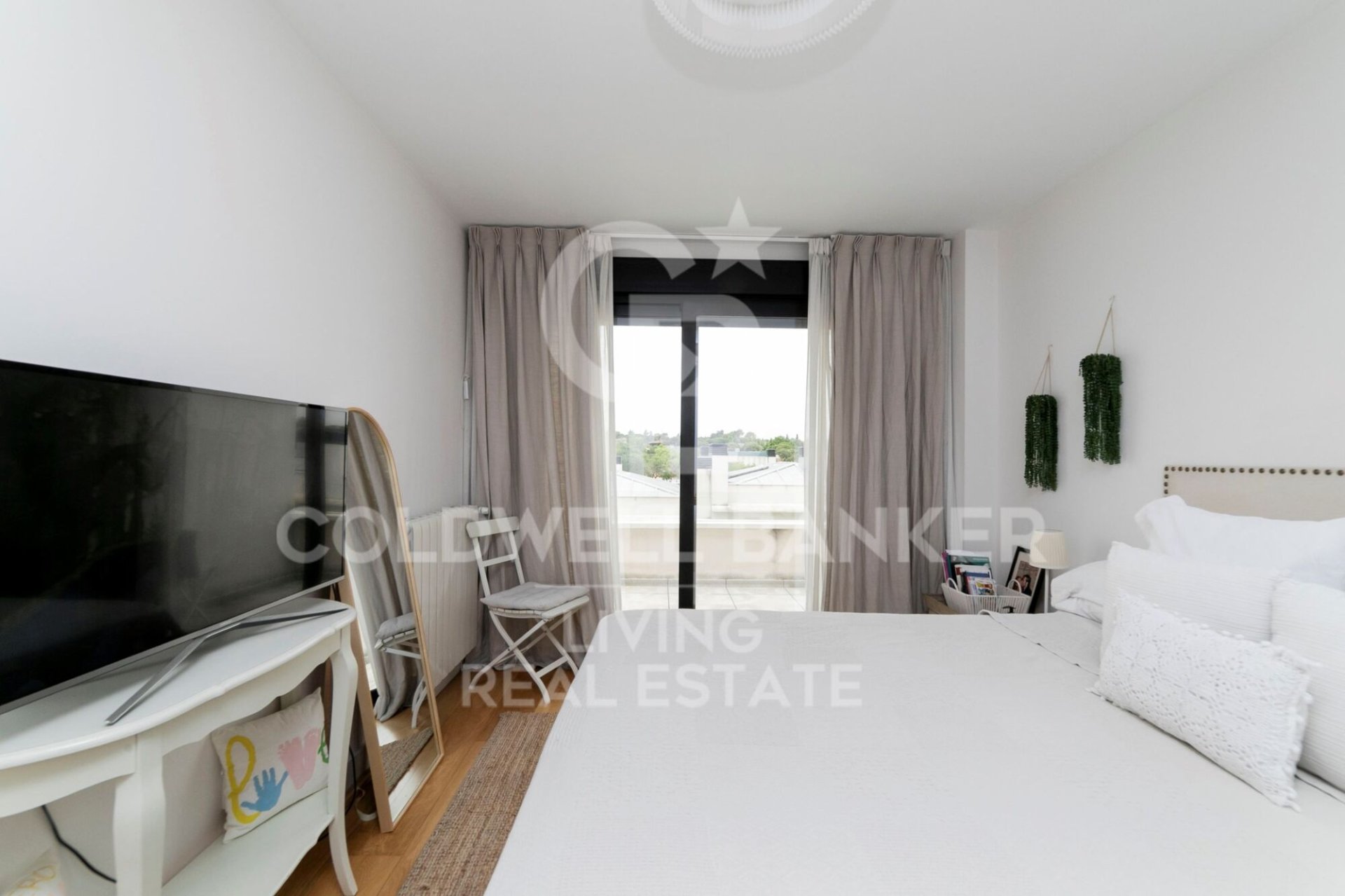 Kolmio Boadilla del Monte, Madrid, Espanja 6 makuuhuonetta, 328 m2 No. 157684