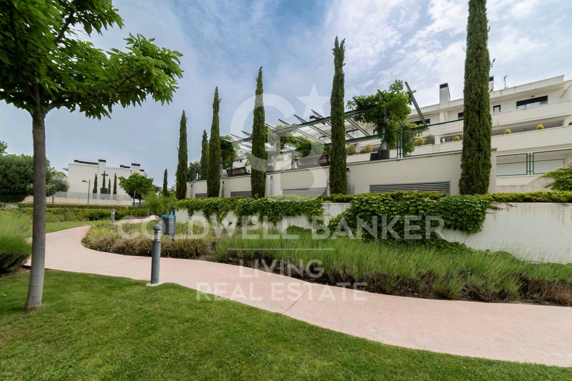 Kolmio Boadilla del Monte, Madrid, Espanja 6 makuuhuonetta, 328 m2 No. 157684