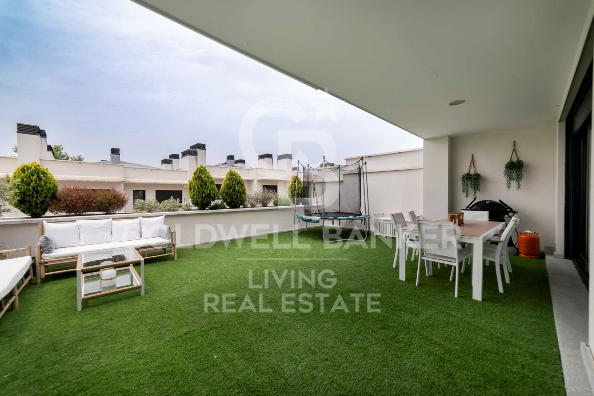 Kolmio Boadilla del Monte, Madrid, Espanja 6 makuuhuonetta, 328 m2 No. 157684
