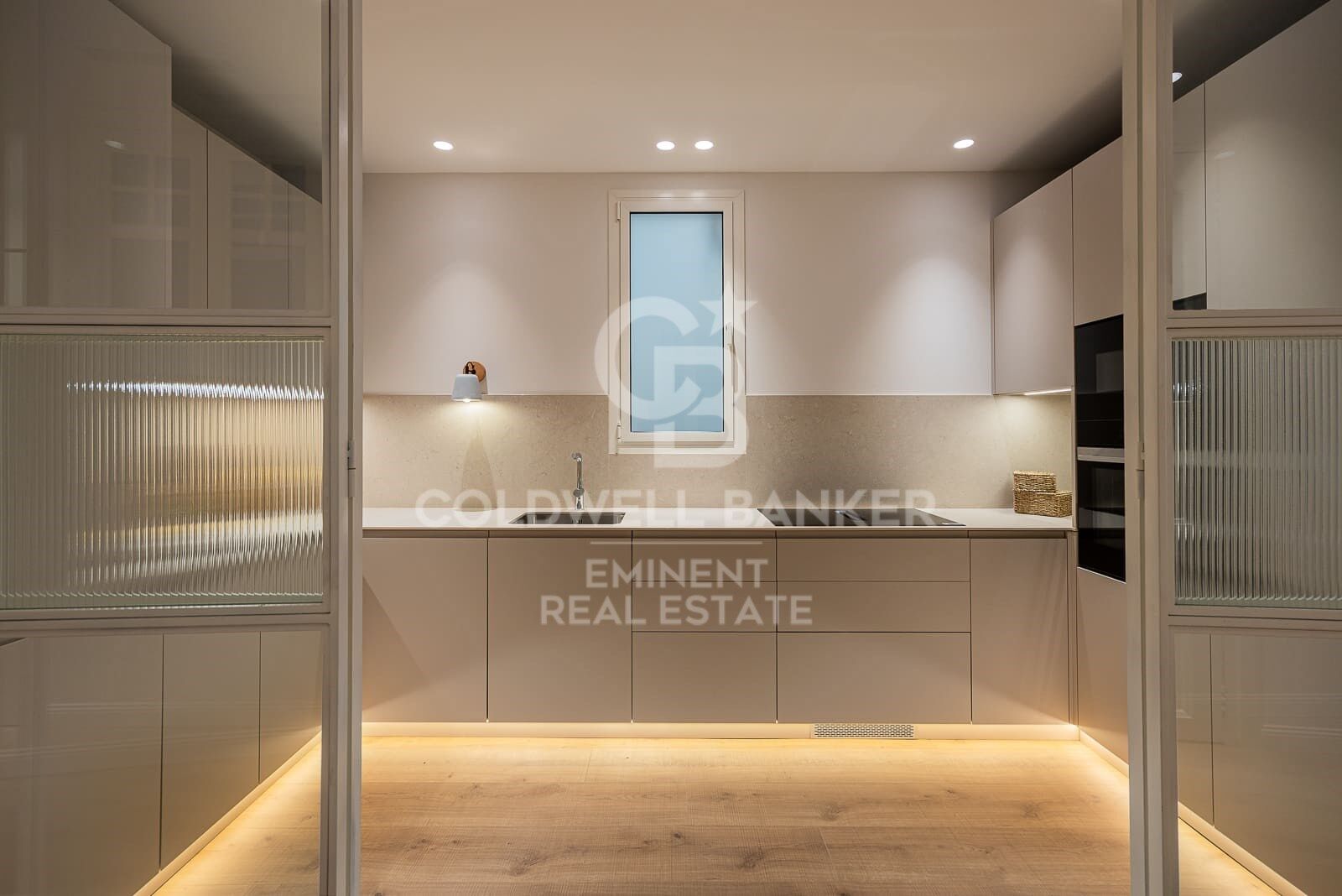 Apartamento en Barcelona, España 2 dormitorios, 137 m2 No. 157683