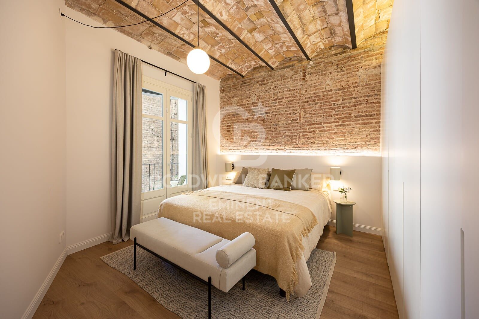 Apartamento en Barcelona, España 2 dormitorios, 137 m2 No. 157683