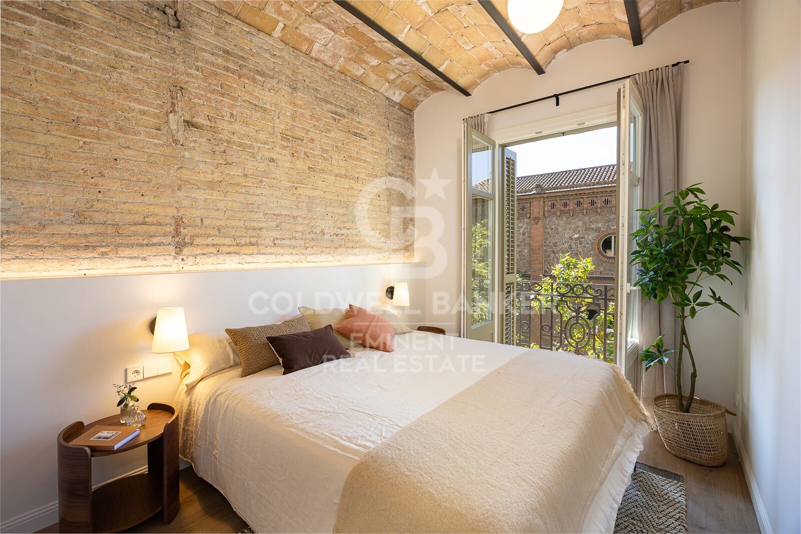 Apartamento en Barcelona, España 2 dormitorios, 137 m2 No. 157683