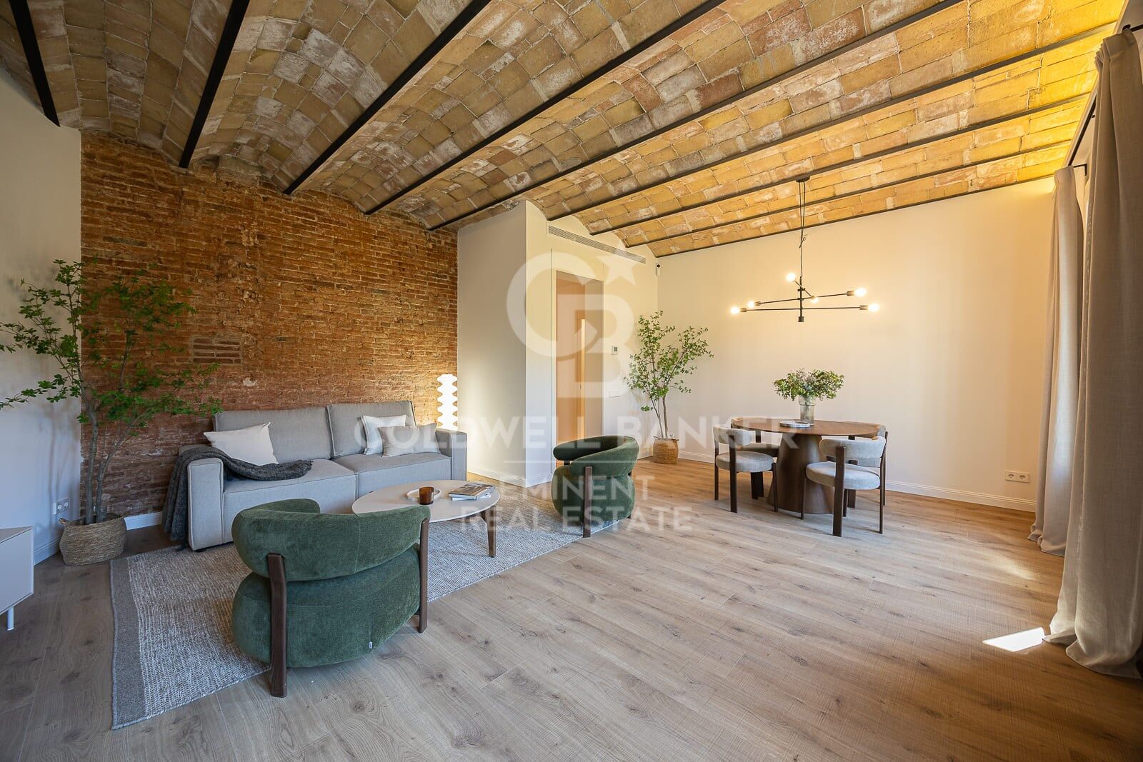Apartamento en Barcelona, España 2 dormitorios, 137 m2 No. 157683