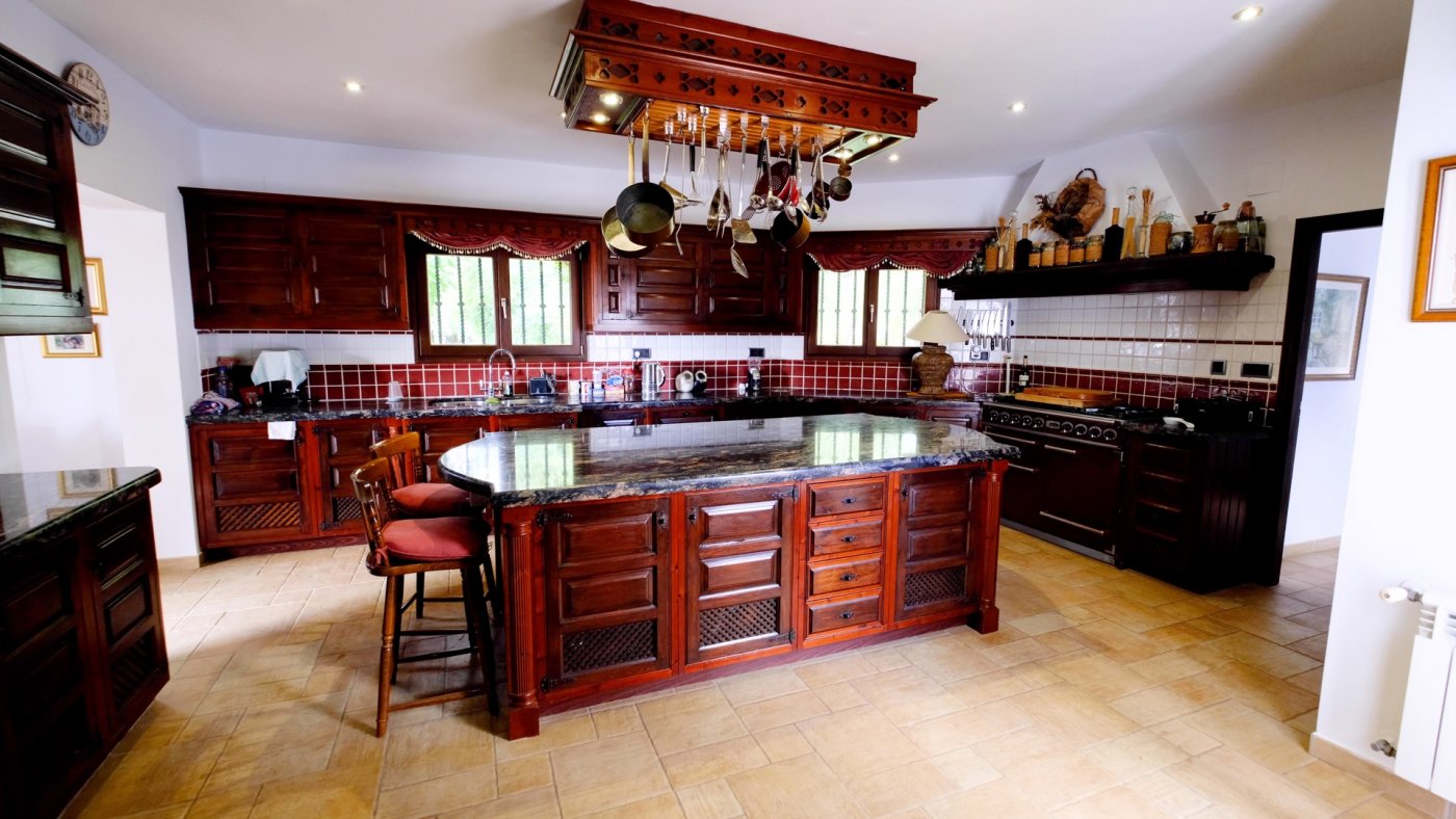 Villa Fustera, Alicante, Spānijā 4 istabas, 600 m2 Nr. 165034