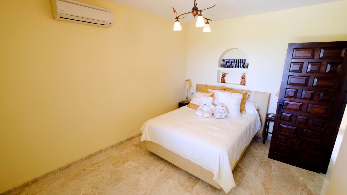 Villa Fustera, Alicante, Spānijā 4 istabas, 600 m2 Nr. 165034