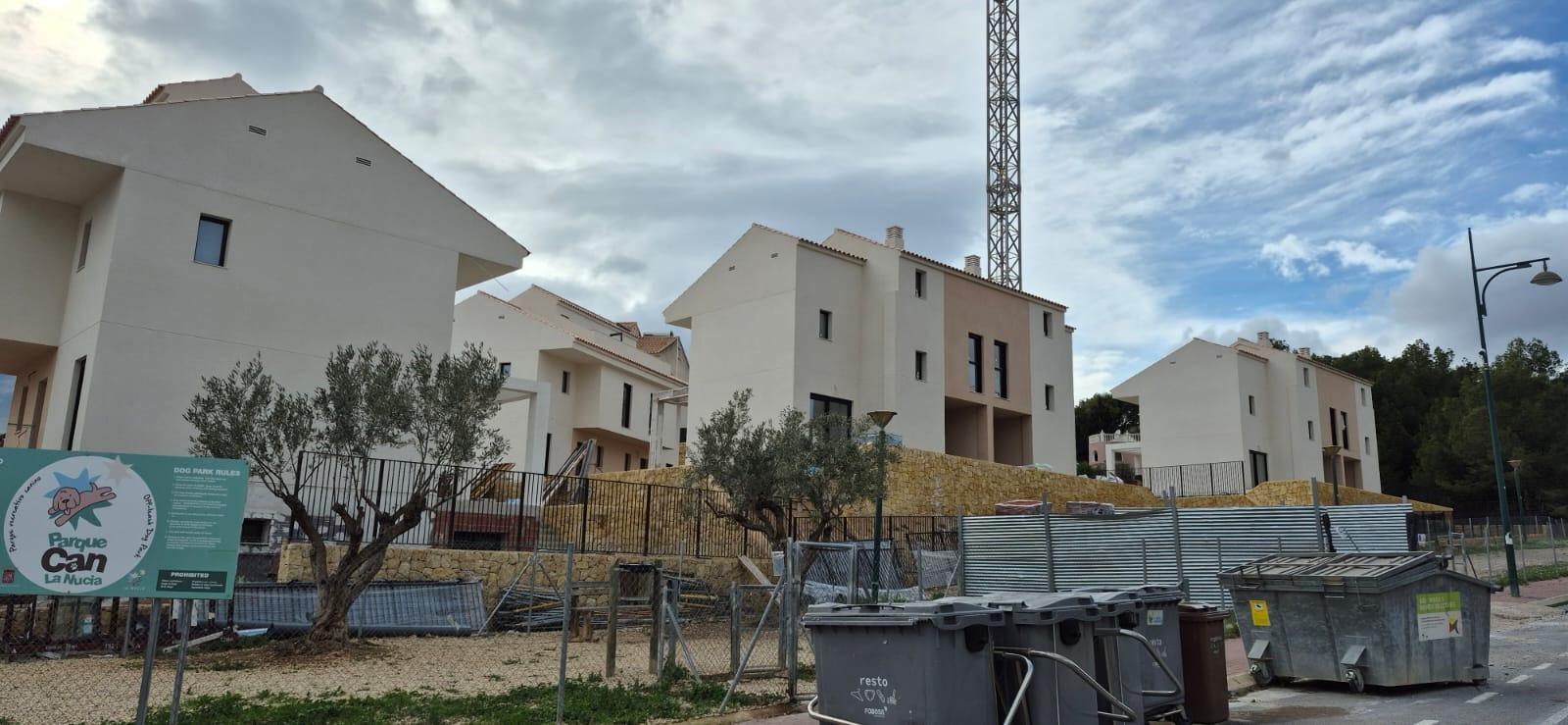 Talo La Nucia, Alicante, Espanja 3 makuuhuonetta, 186 m2 No. 167878