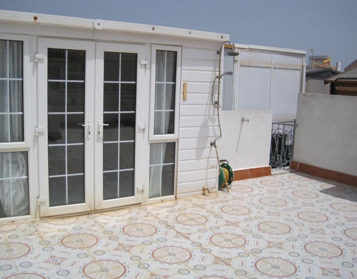 Townhouse in Torrevieja, Alicante, Spain 2 bedrooms,  No. 183751