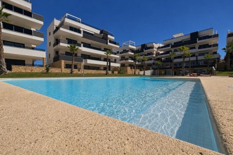 Apartamento en Alicante, España 2 dormitorios,  No. 168169