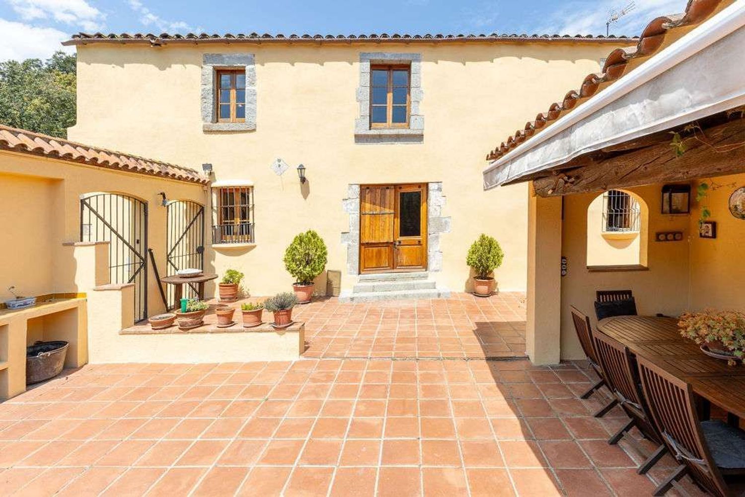 Hus i Barcelona, Spanien 8 sovrum, 649 kvm. Nr. 178329